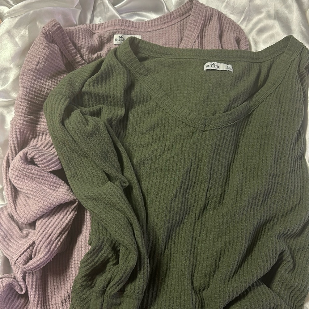 2 Teen or young adult Hollister light sweater shirts size XL